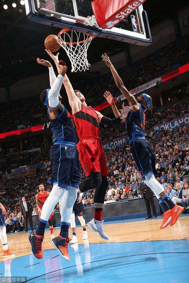 魔术爆冷雷霆，麦科勒姆送出助攻的简单介绍