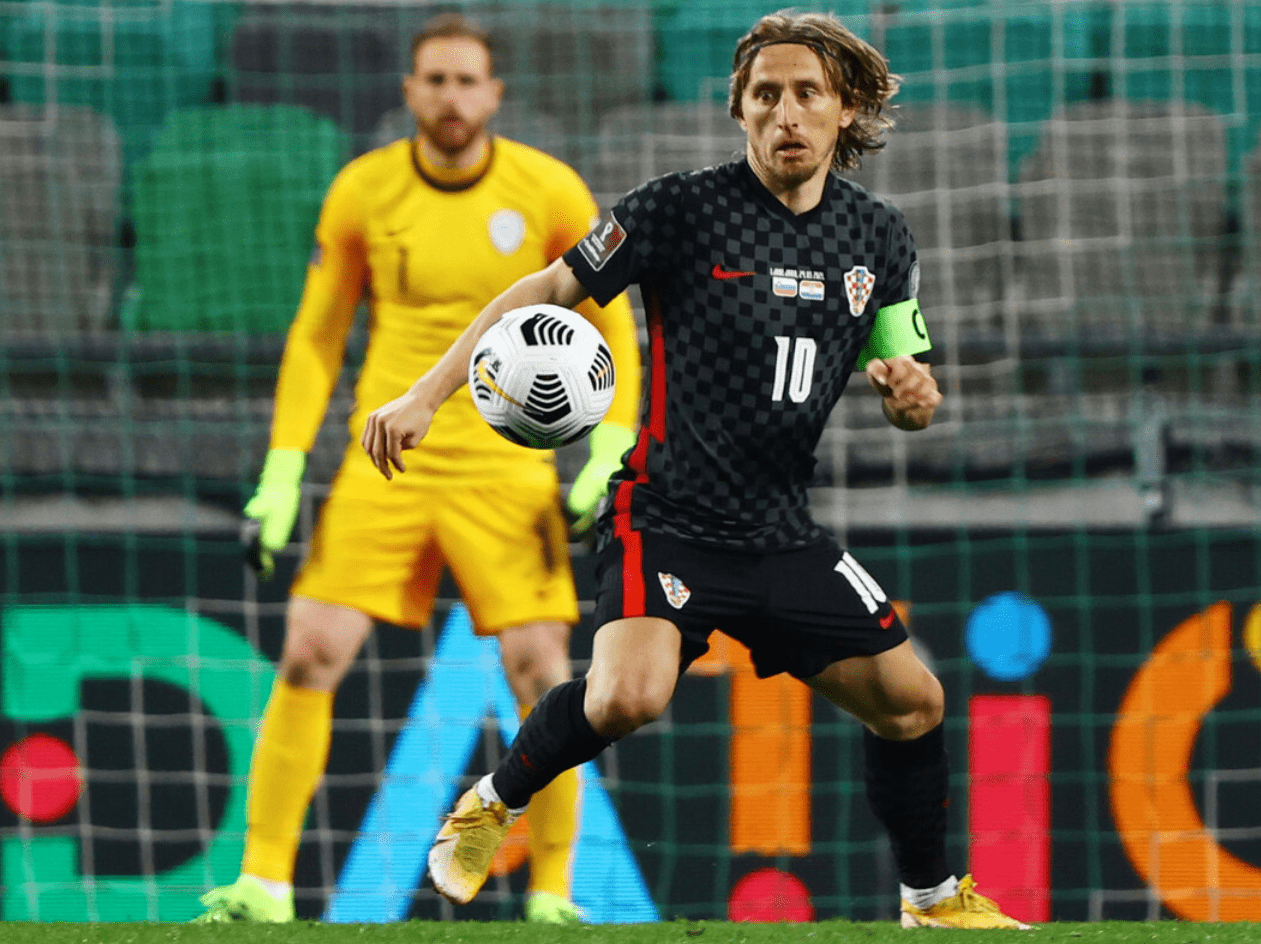 米兰APP下载-Vitality险胜DK，Doinb送出助攻