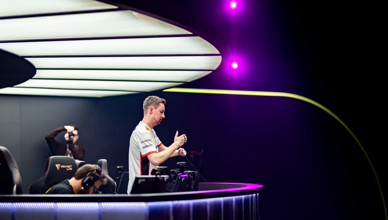 Vitality险胜DK，Doinb送出助攻