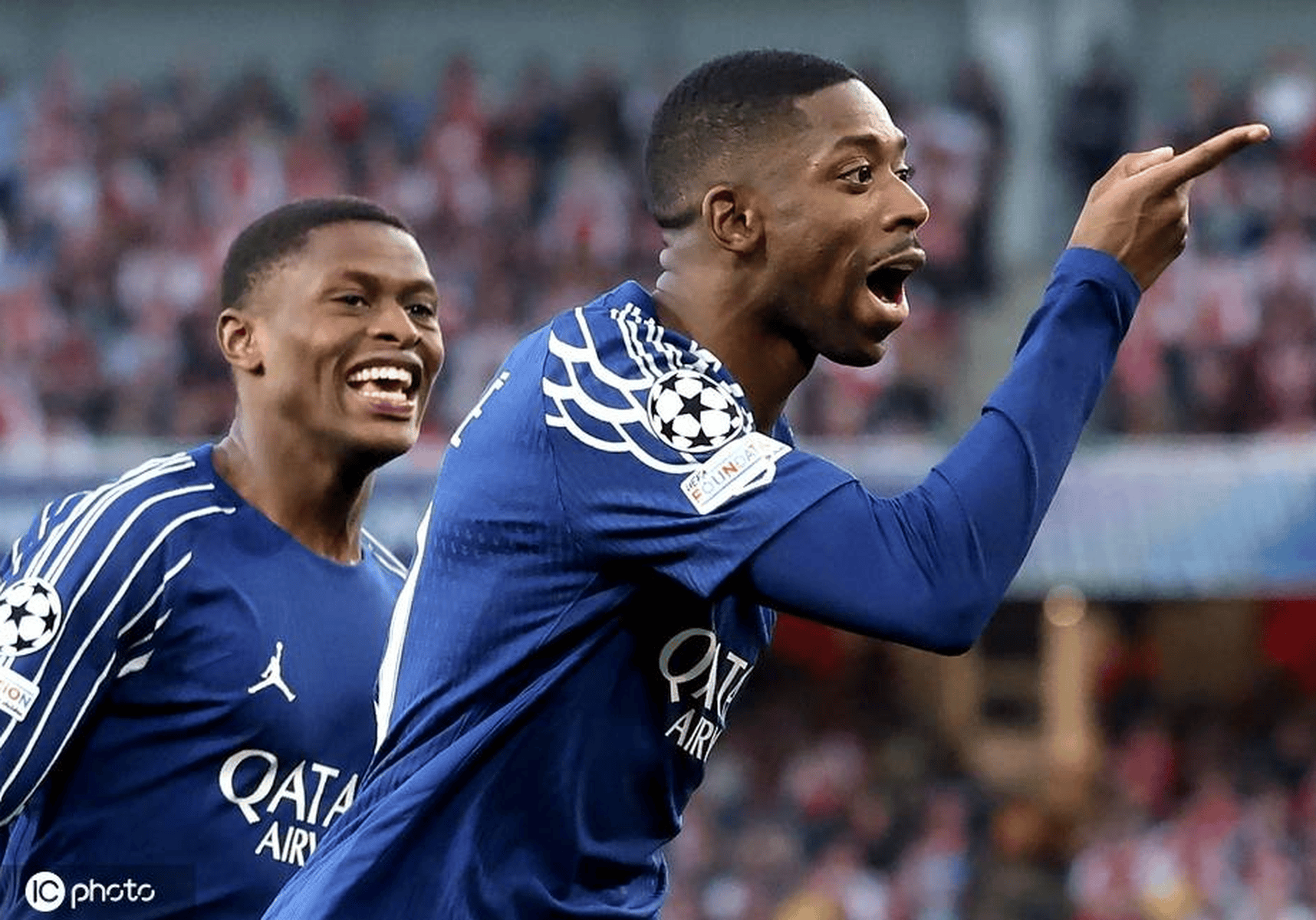 包含沃尔夫斯堡客场险胜巴黎圣日耳曼的词条