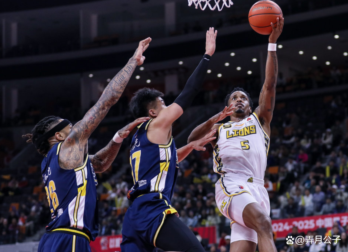 ac米兰下载-包含球场上的风暴：顶尖球队对抗赛的词条