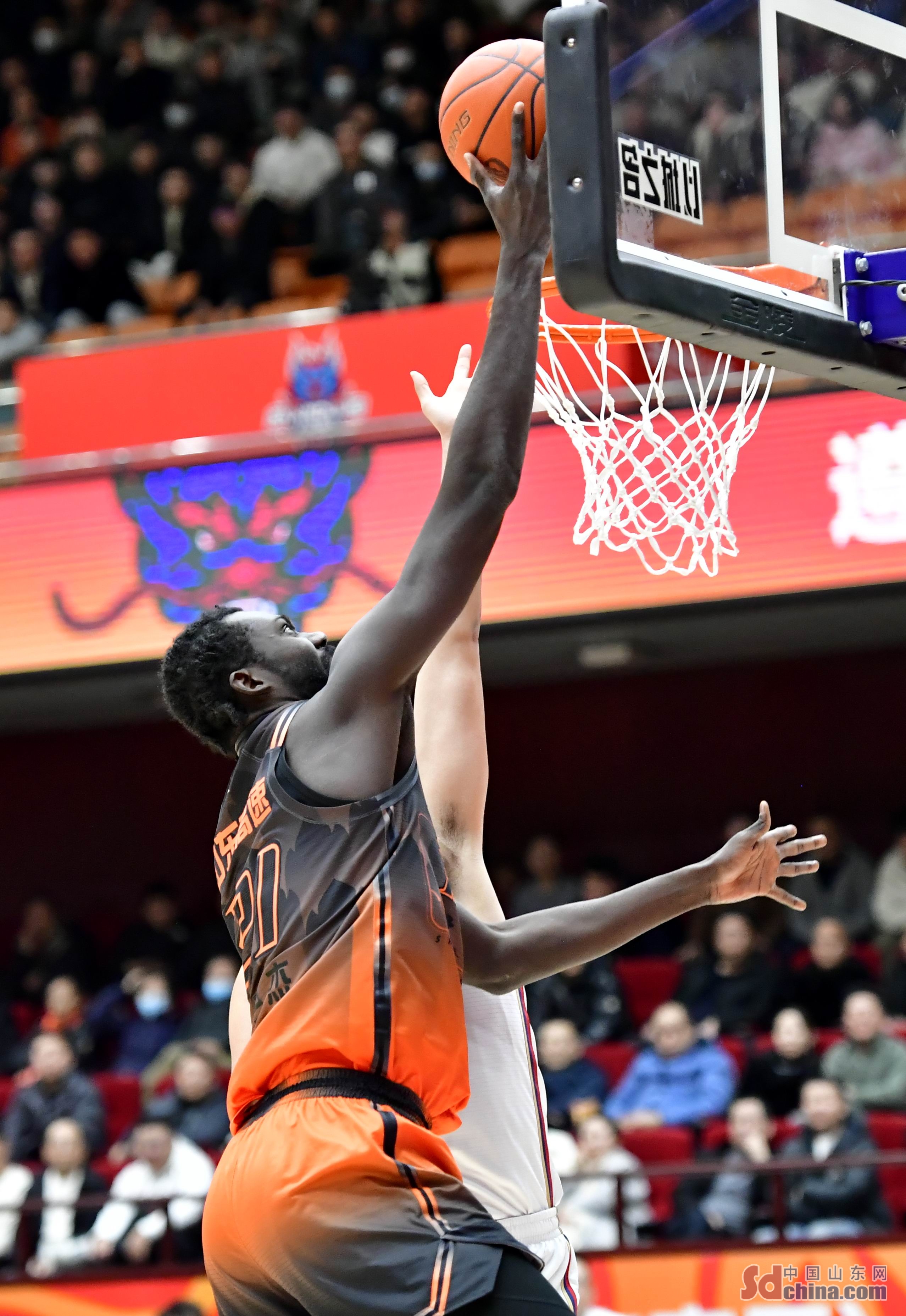 米兰体育入口-山东男篮再下一城，实现不败纪录
