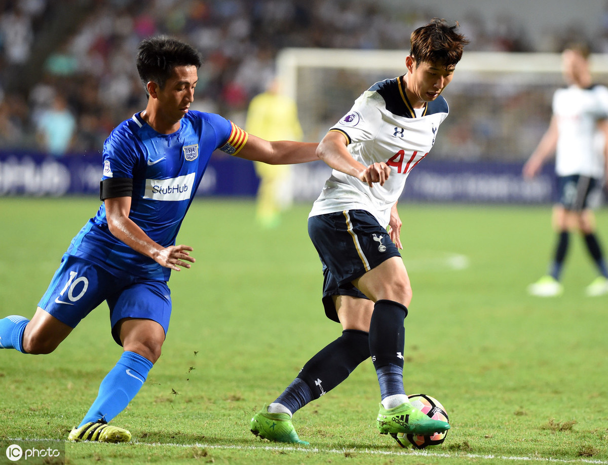 包含亚眠vs南特：南特客场逆转获胜的词条