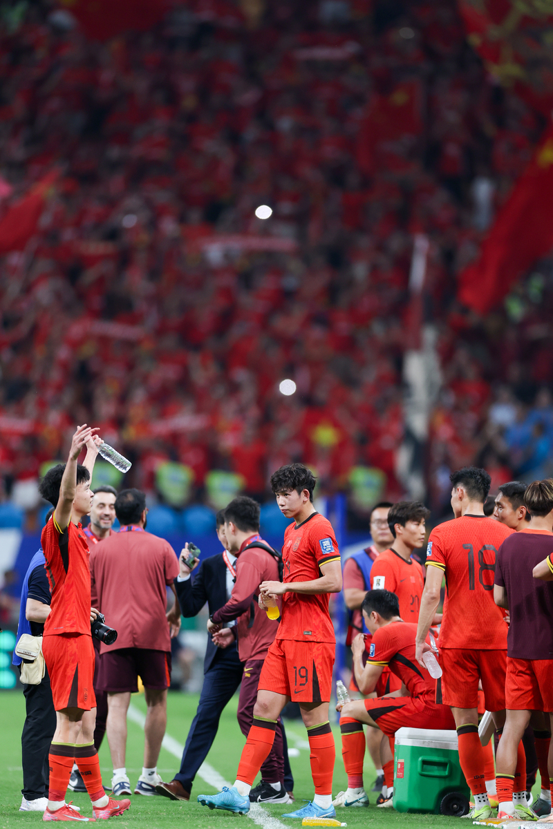 包含战无不胜！球员们勇往直前！的词条