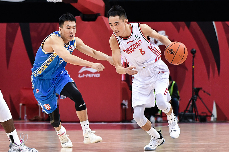 中国米兰体育-关于青岛队力克福建队，范弗利特关键制胜的信息