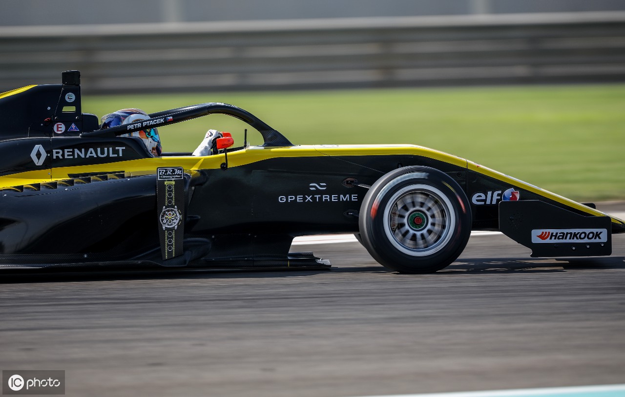 米兰体育下载-包含雷诺车队碾压威廉姆斯，汉密尔顿刷新纪录的词条