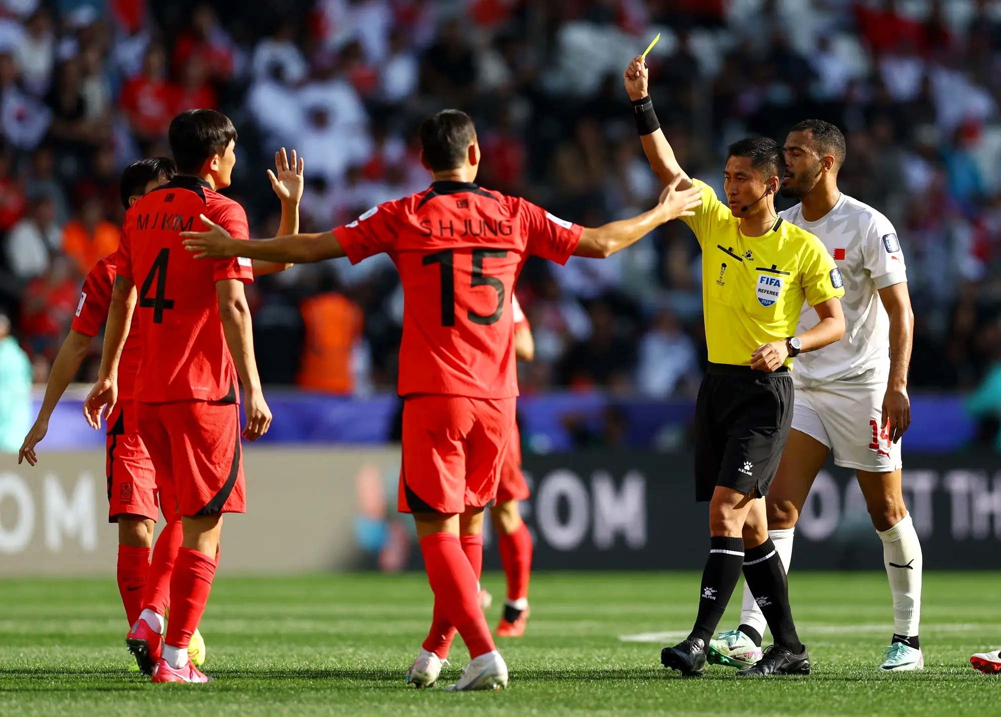 韩国队完胜马来西亚队,郑思维点燃赛场的简单介绍 韩国队完胜马来西亚队,郑思维点燃赛场的简单介绍