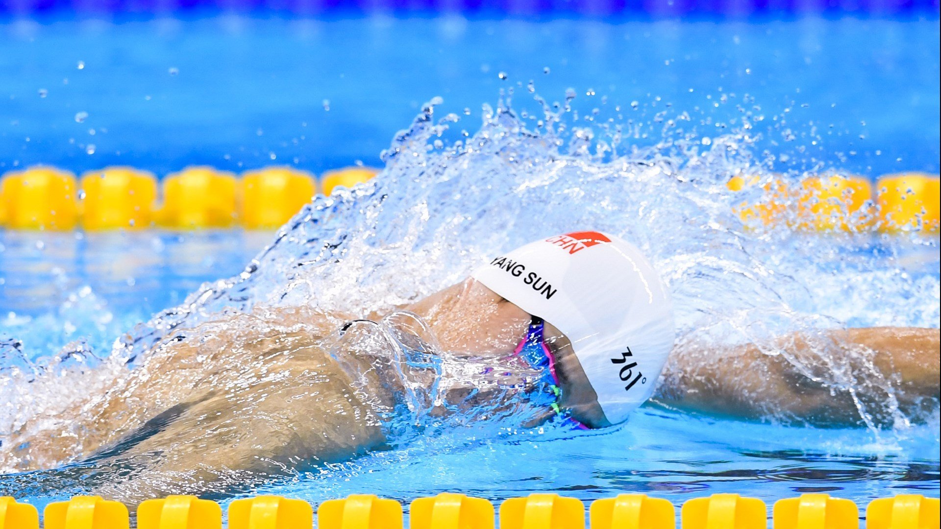 孤胆骑士的逆袭之夜，马克西末节狂飙导演险胜，撕裂之城见证新关键先生诞生