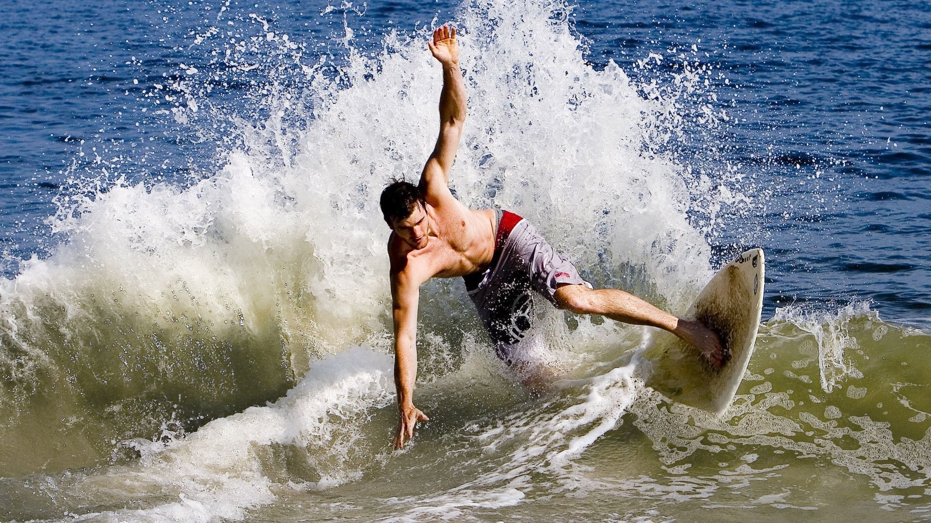 赛场烽火，浓眉哥点燃激情，天津队轻取辽宁队