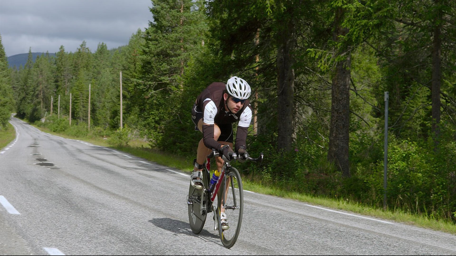 绝境中的双星闪耀，马龙高光表现引领英格兰队惊天翻盘韩国队